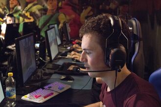 Mike competing with Full Tilt at DreamHack Summer 2016.